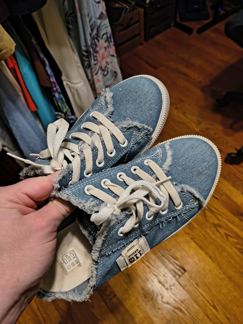 Womens Denim-Look Frayed Lace-Up Sneakers Slip Ons - Light Blue